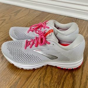Brooks Revel 2 women’s running shoes